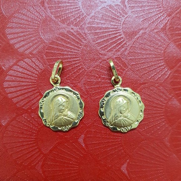 Jewelry - Gold Pendants